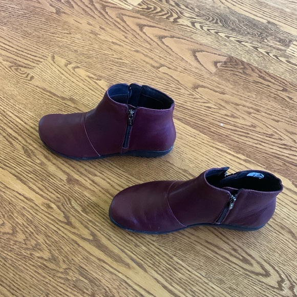 Naot Wanaka boots - Size 40 (US 9 or 9.5) - Picture 2 of 4